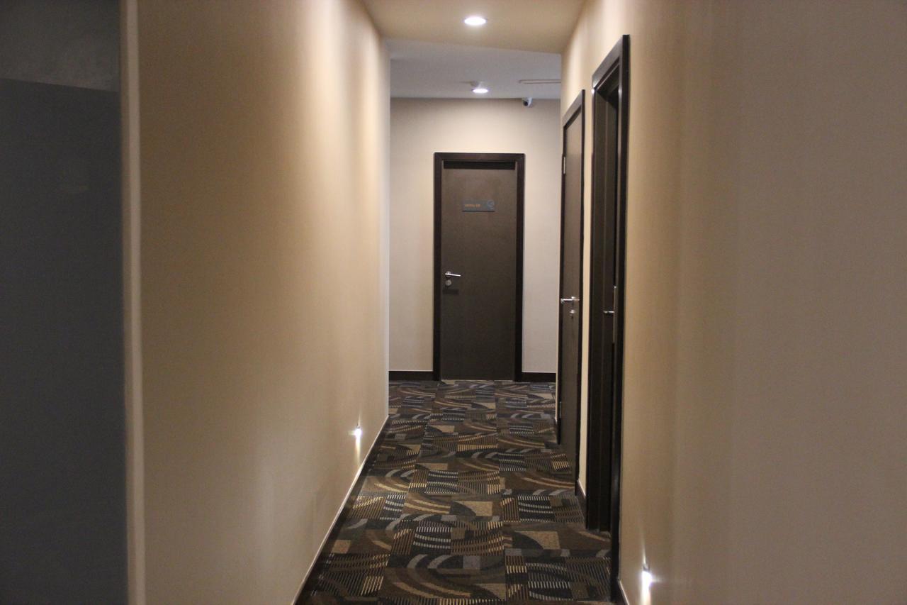 Memoire Hornbill Hotel Кучинг Екстериор снимка