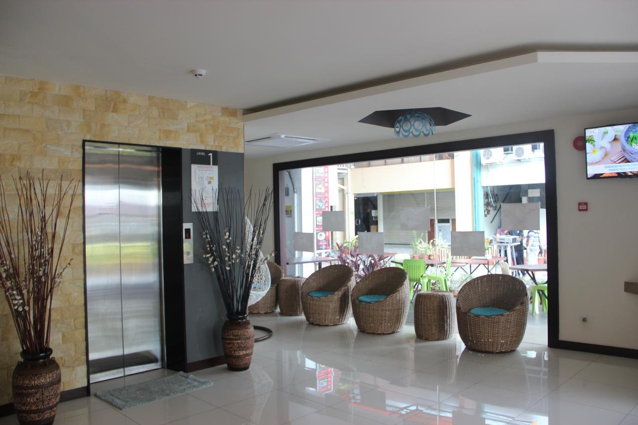 Memoire Hornbill Hotel Кучинг Екстериор снимка